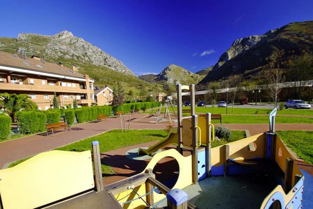 Santa Eulalia de MorcinEl Angliru 3アパートメント エクステリア 写真